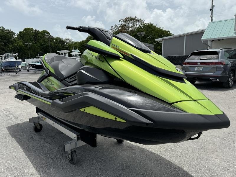 2024 Yamaha Waverunners FX Cruiser SVHO avec Audio - Image 3
