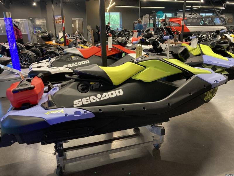 2024 Sea-Doo Spark Trixx pour 1 Rotax 900 ACE - Image 3