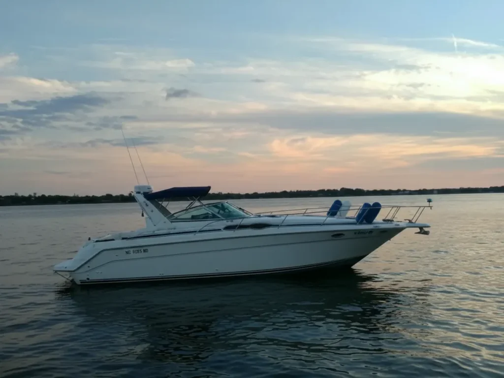 1990 Sea Ray 350 Sundancer à Vendre – Yacht Eau Douce 680 CV